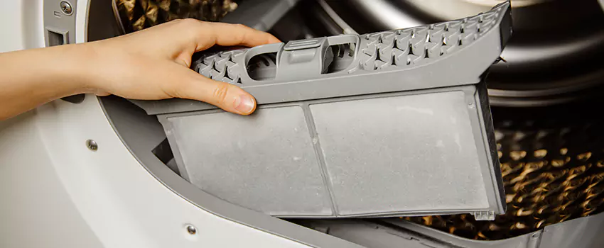 Signs Of A Clogged Dryer Lint Trap in Oxford, Mississippi